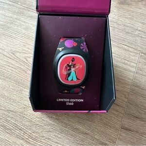 NEW Disney Magic Band Plus Princess Jasmine Limited Edition
